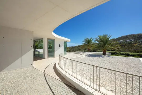 Image 6 thumb