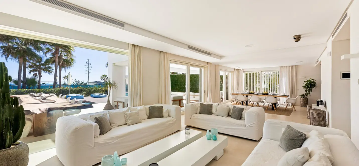 Short-term rent of detached villa in The Golden Mile 2