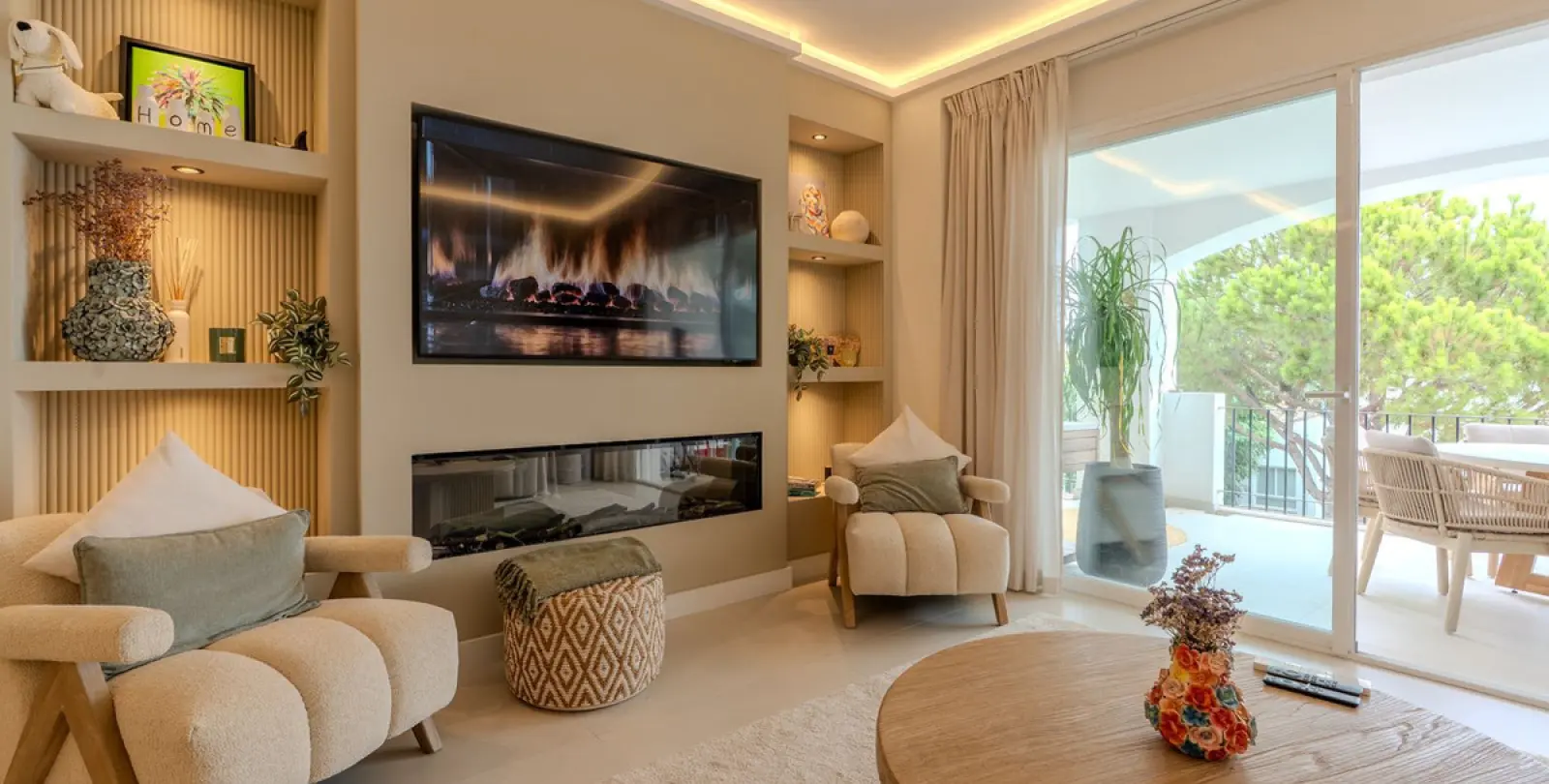 Alquiler a largo plazo de apartamento en planta media en Benahavís 1