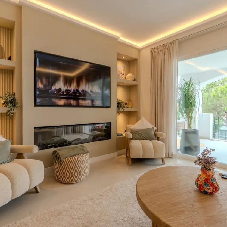 Alquiler a largo plazo de apartamento en planta media en Benahavís