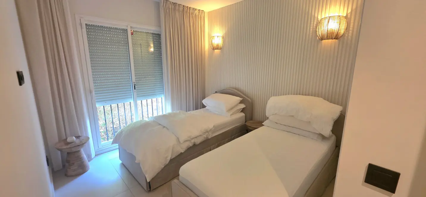 Alquiler a largo plazo de apartamento en planta media en Benahavís 4