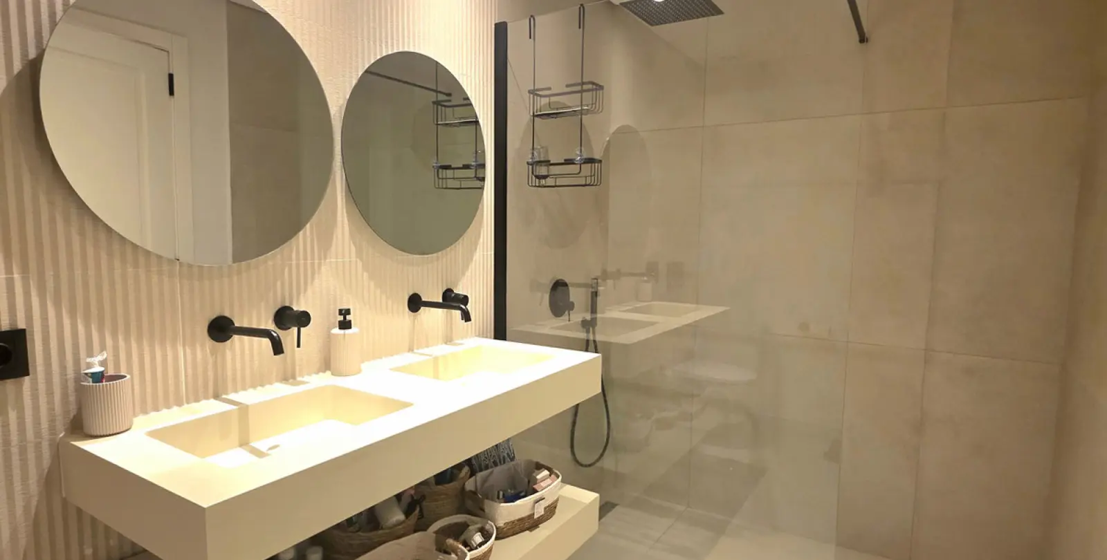 Alquiler a largo plazo de apartamento en planta media en Benahavís 11