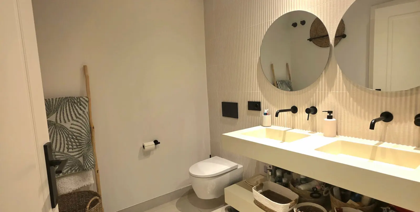 Alquiler a largo plazo de apartamento en planta media en Benahavís 16