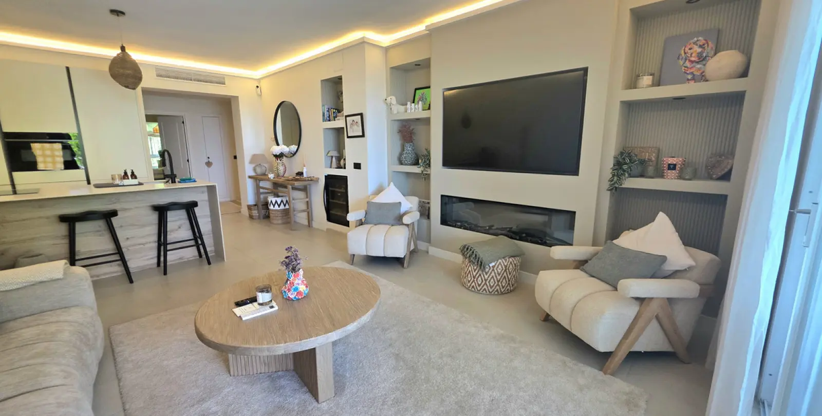 Alquiler a largo plazo de apartamento en planta media en Benahavís 19