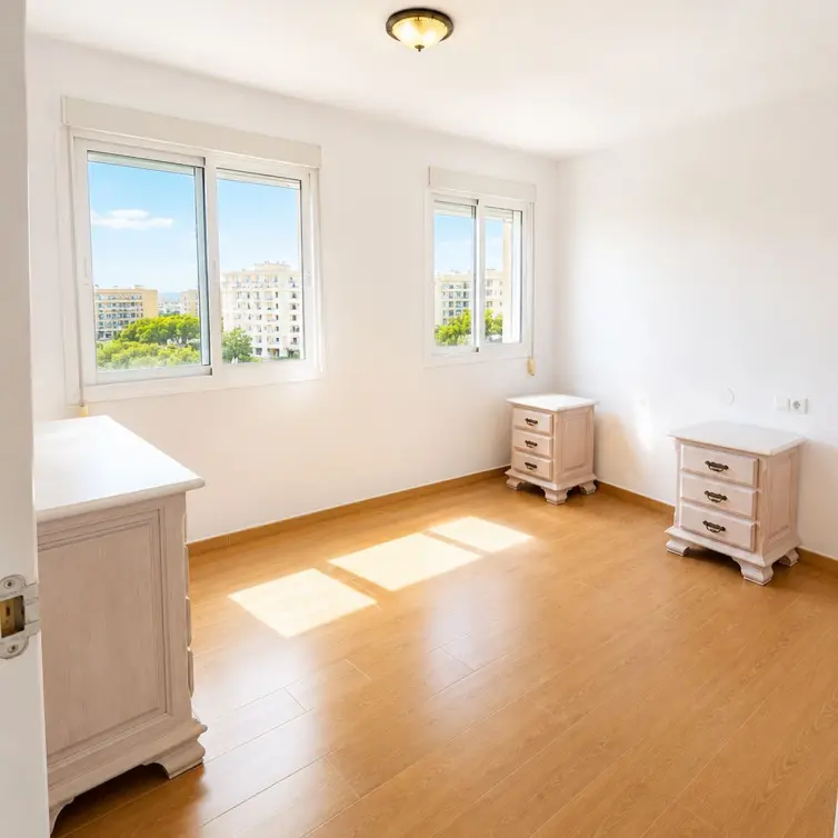 Venta de apartamento en planta media en San Pedro de Alcántara