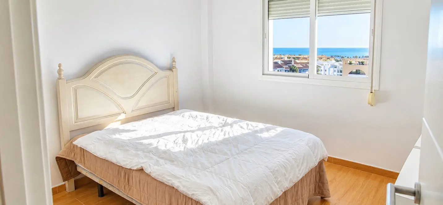 Venta de apartamento en planta media en San Pedro de Alcántara 4