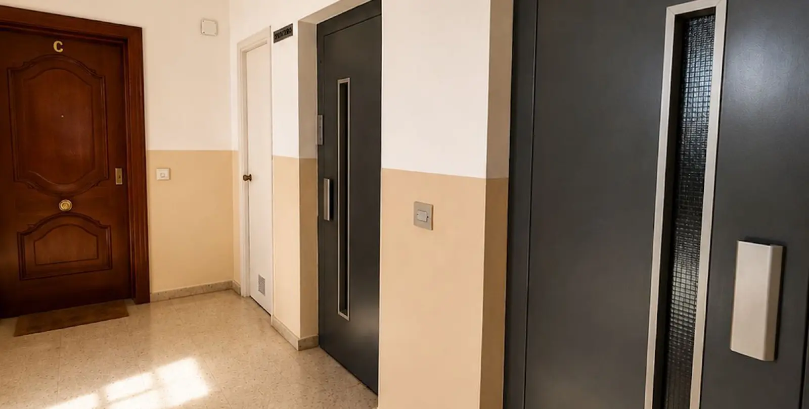 Venta de apartamento en planta media en San Pedro de Alcántara 14