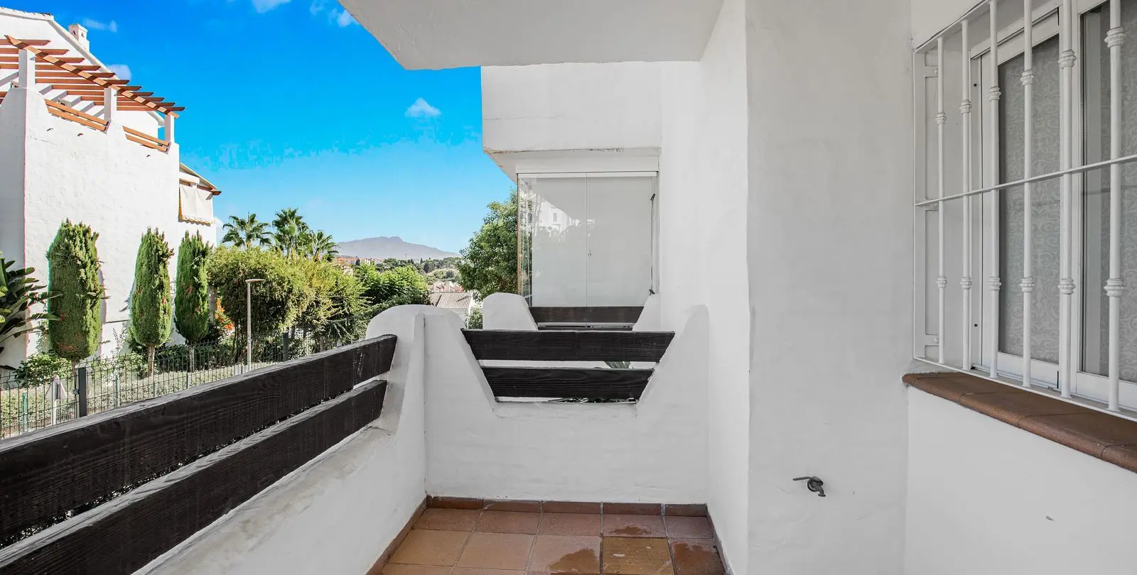 Venta de apartamento en planta media en Estepona 21