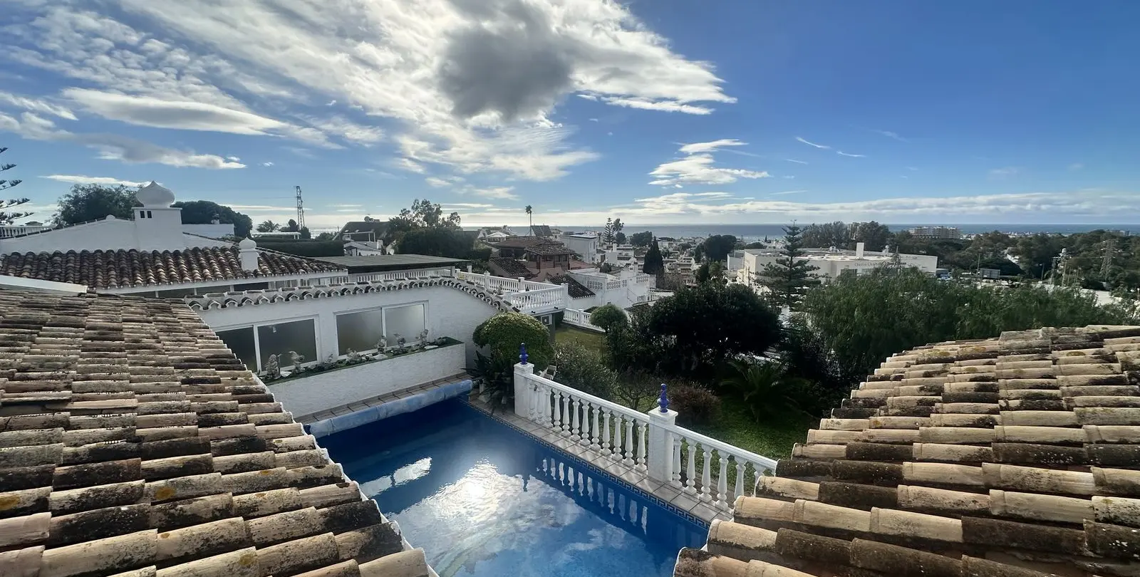 Venta de villa independiente en Calahonda 1