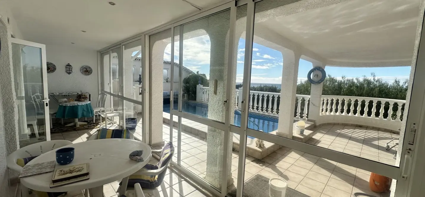 Venta de villa independiente en Calahonda 2