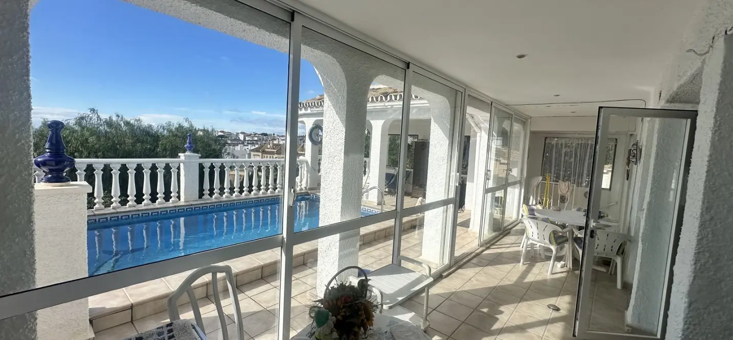 Venta de villa independiente en Calahonda 3