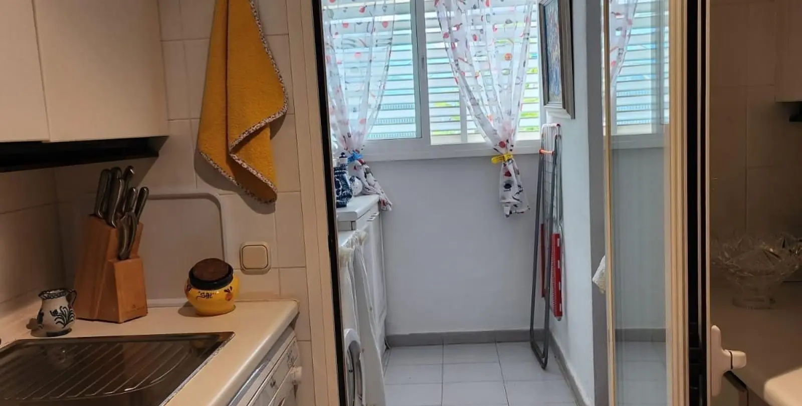 Venta de apartamento en planta media en Puerto Banús 22