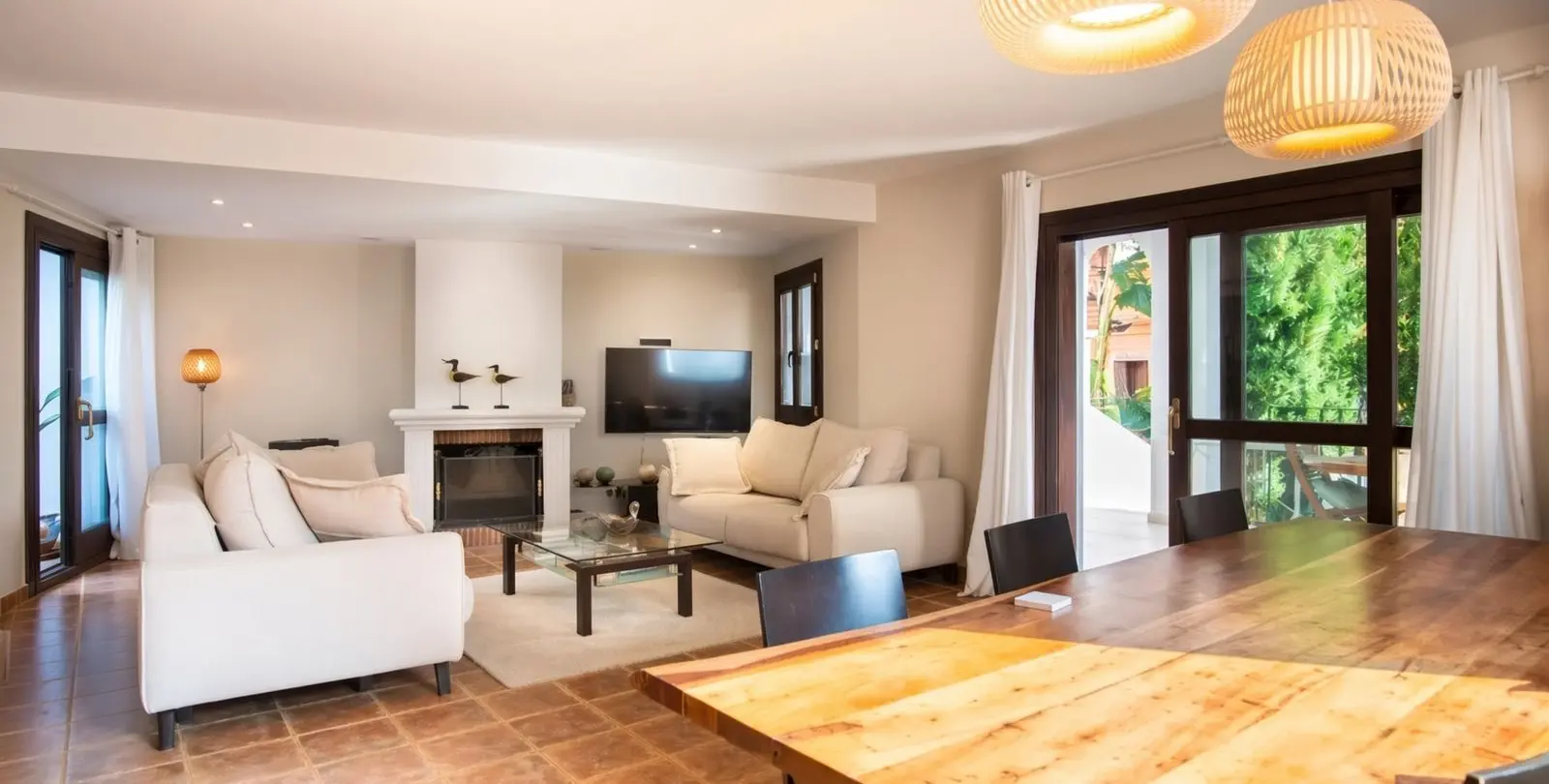 Venta de casa pareada en El Paraiso 3
