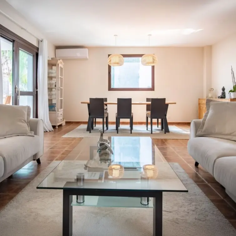 Venta de casa pareada en El Paraiso