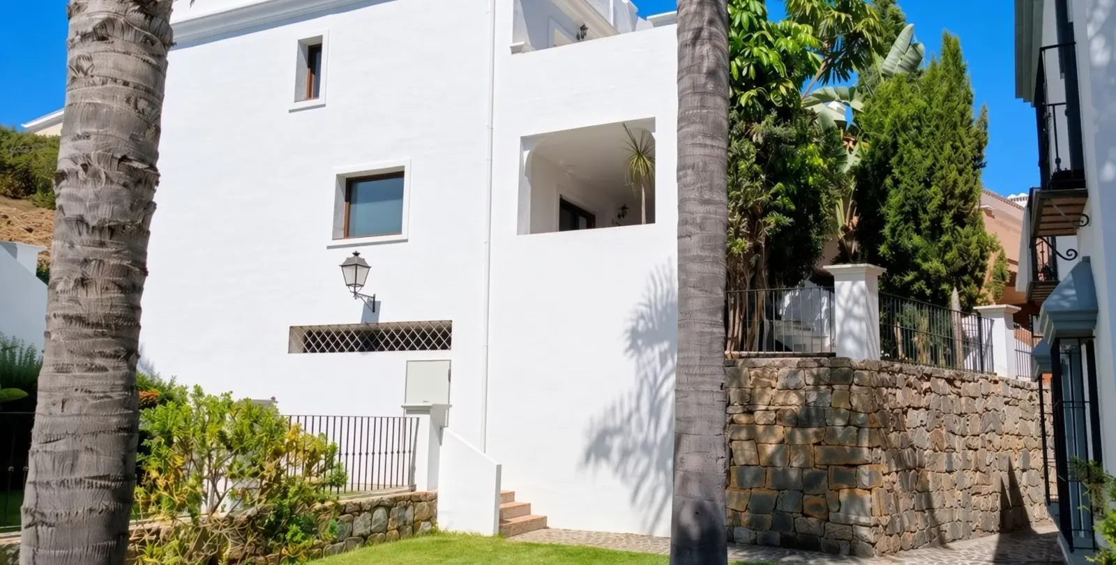 Venta de casa pareada en El Paraiso 24