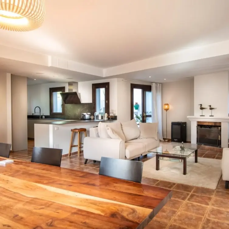Venta de casa pareada en El Paraiso