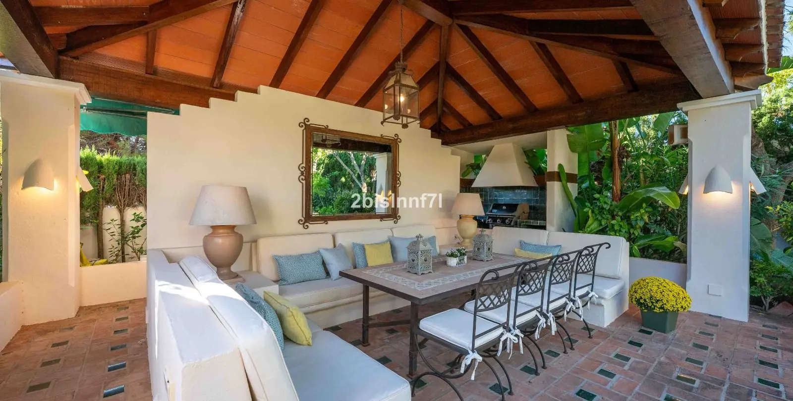 Venta de villa independiente en Elviria 28
