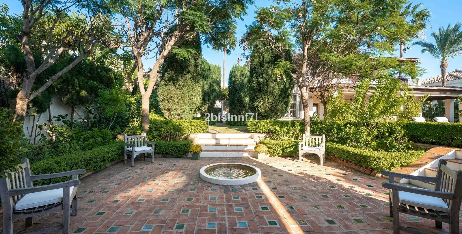 Venta de villa independiente en Elviria 33