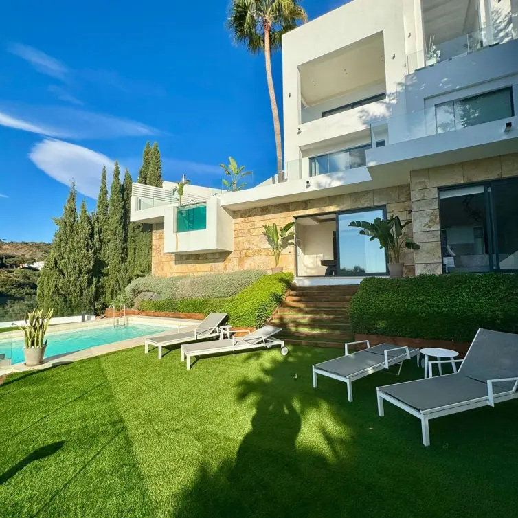 Venta de villa independiente en Marbella