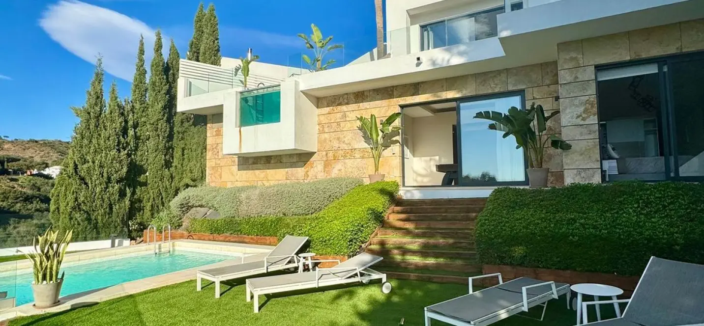 Alquiler a largo plazo de villa independiente en Marbella 0