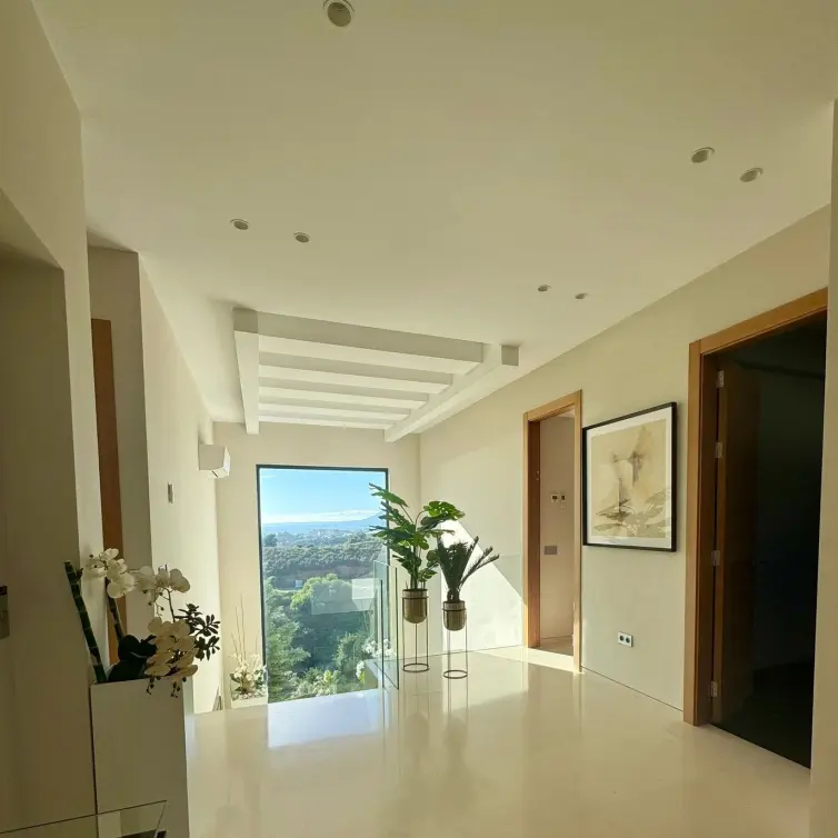 Long-term rent of detached villa in Marbella