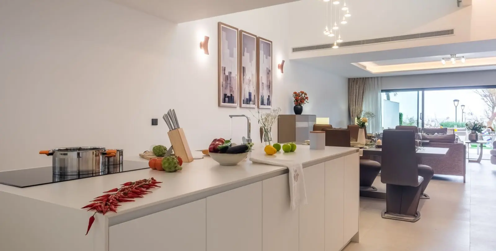 Long-term rent of townhouse in Estepona 4