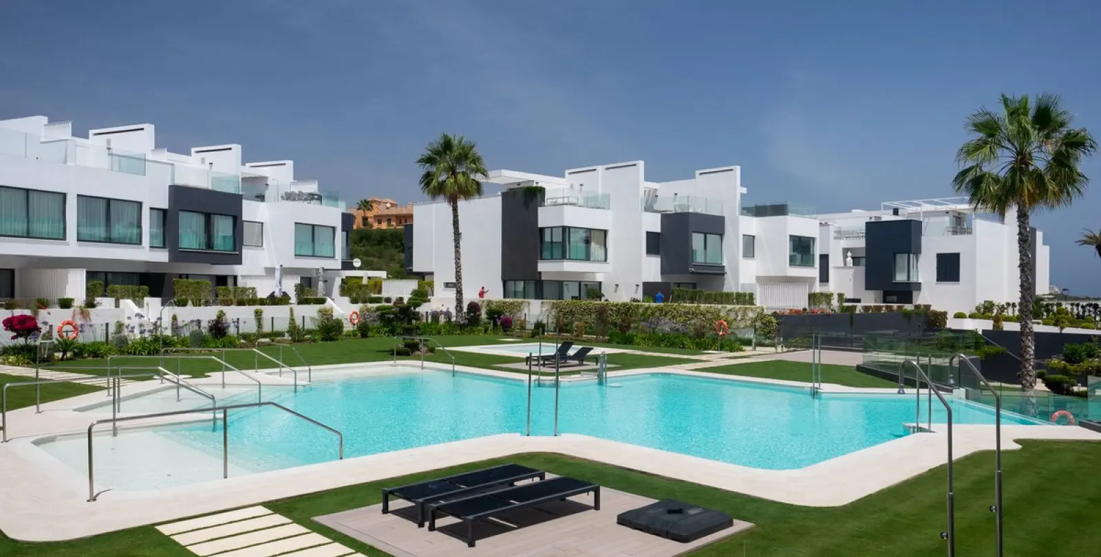 Long-term rent of townhouse in Estepona 24