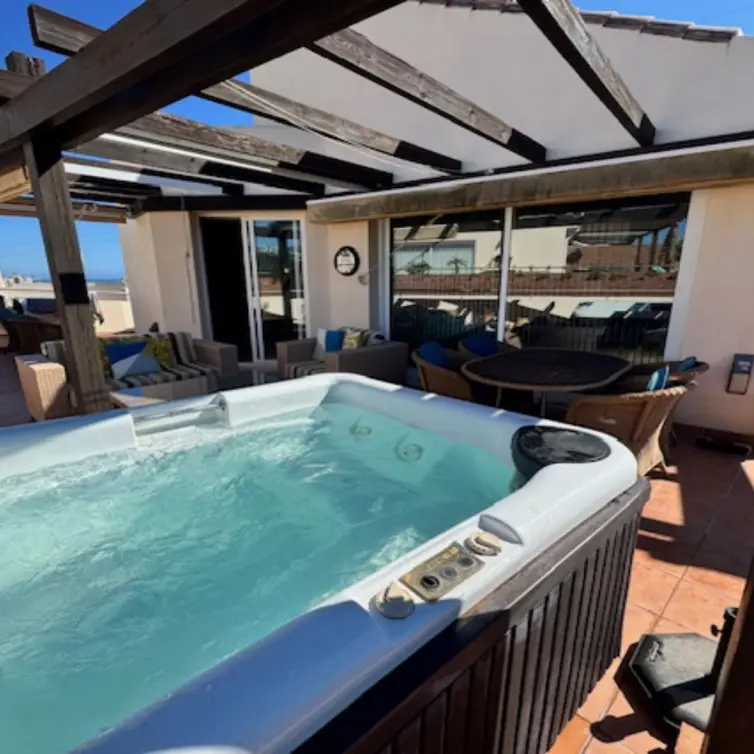 Sale of penthouse in Riviera del Sol
