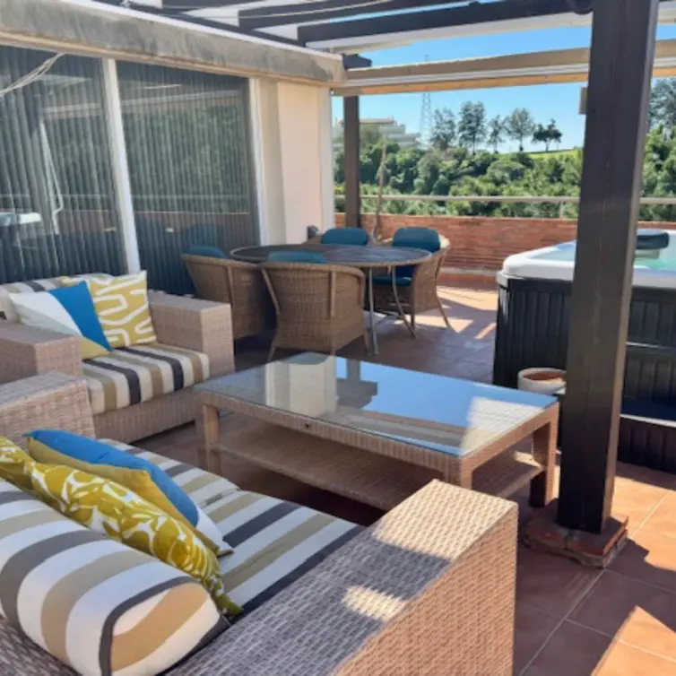 Sale of penthouse in Riviera del Sol