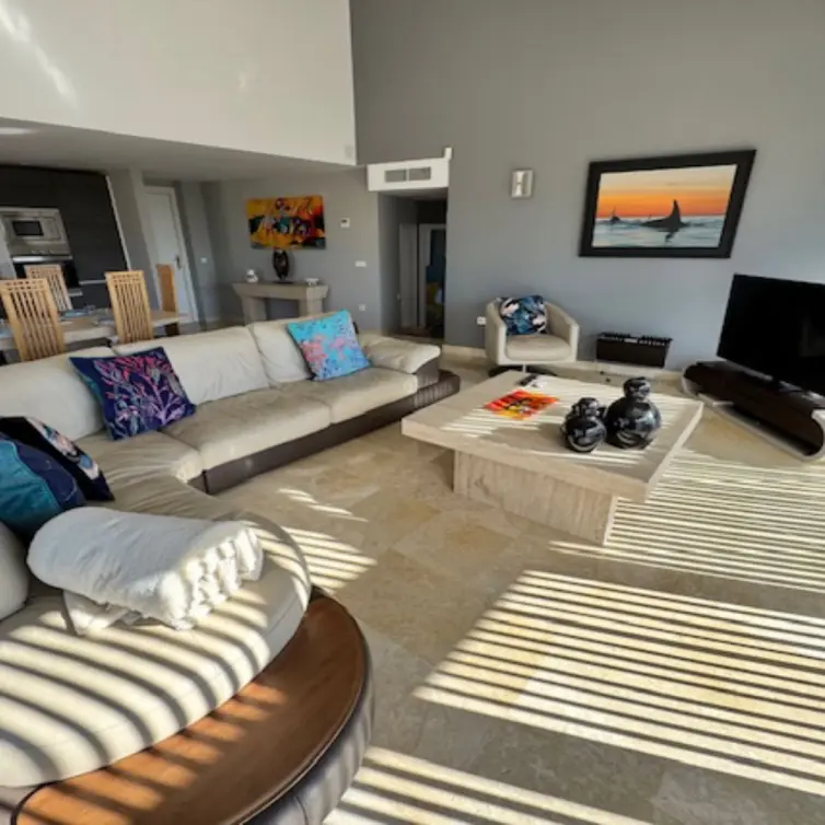 Sale of penthouse in Riviera del Sol