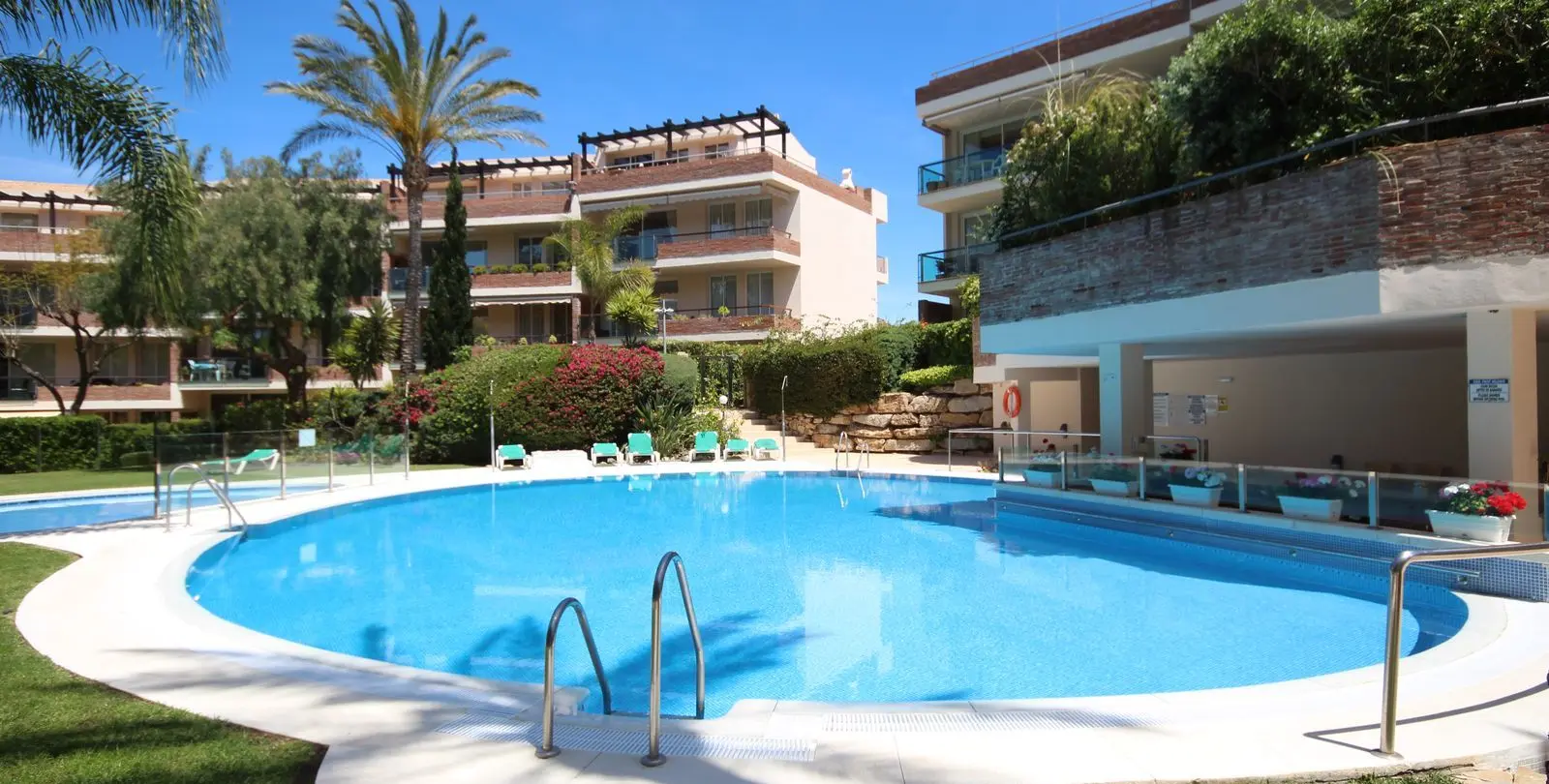 Sale of penthouse in Riviera del Sol 13