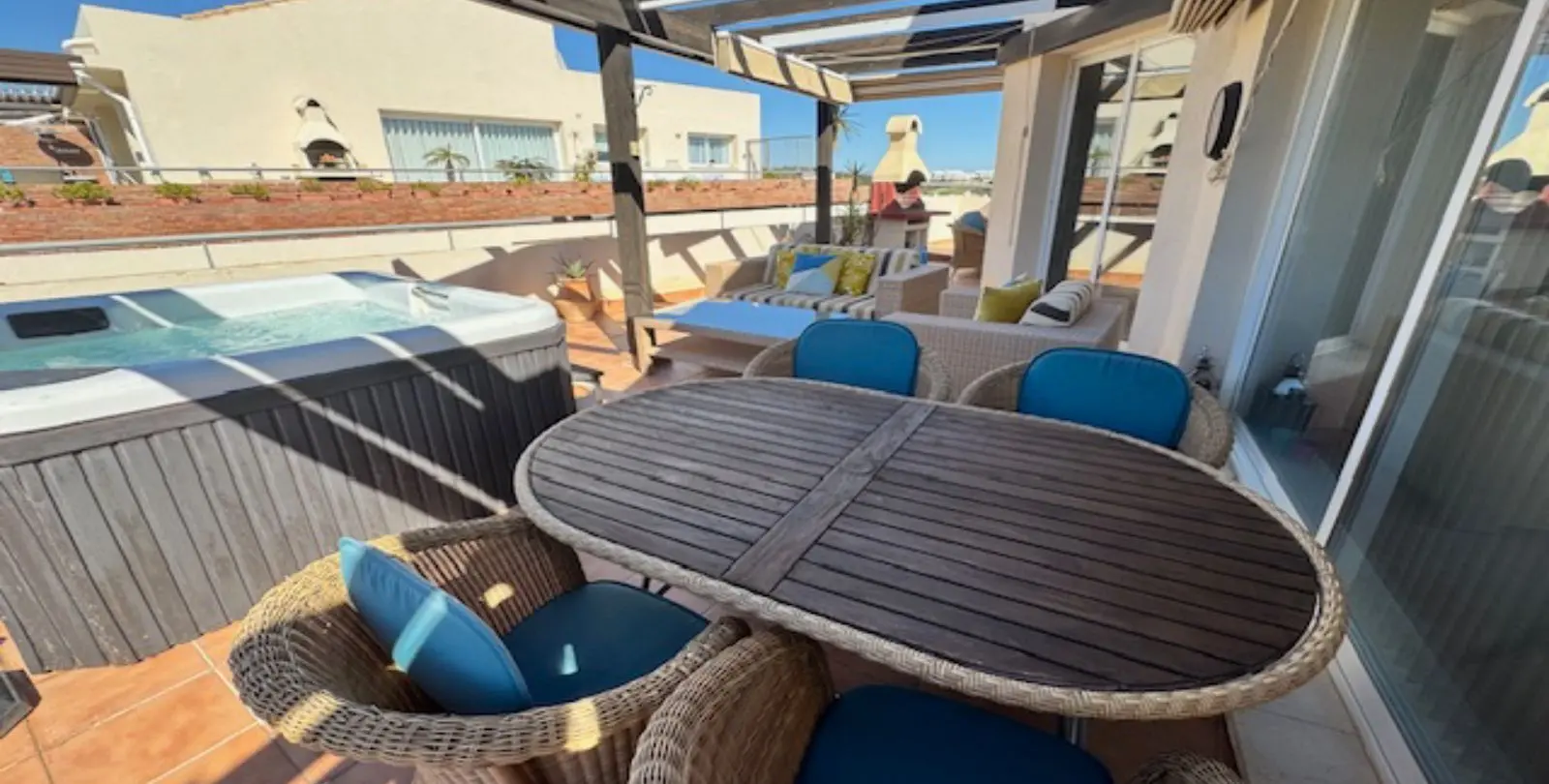 Sale of penthouse in Riviera del Sol 27