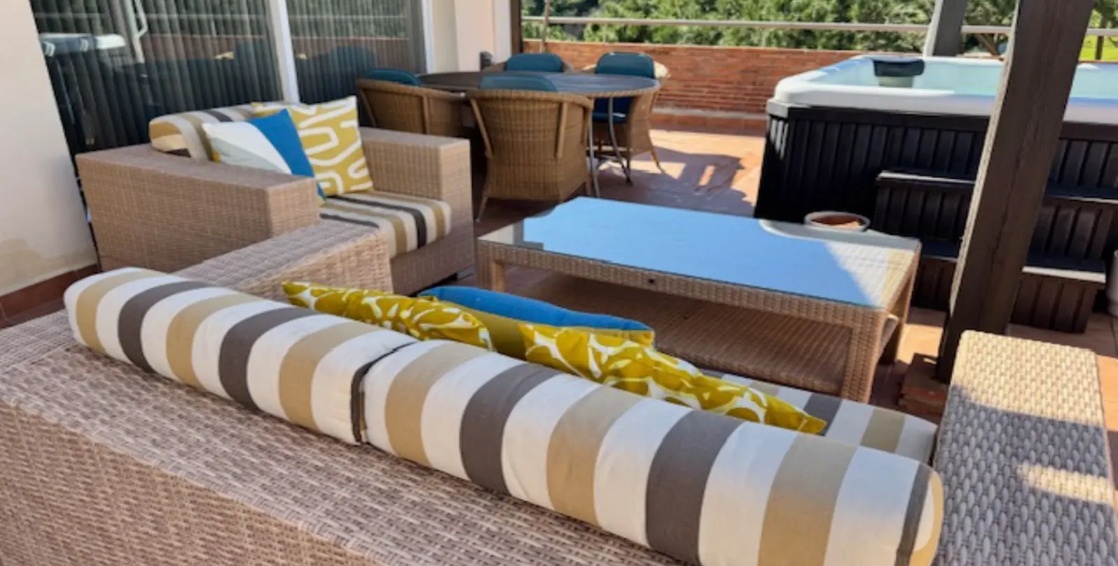 Sale of penthouse in Riviera del Sol 28