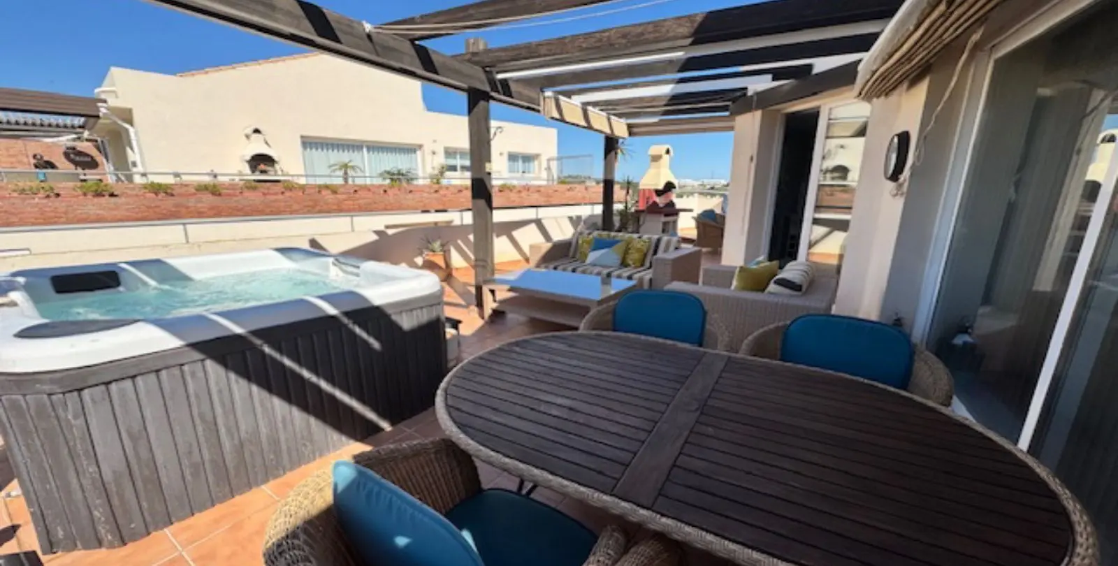 Sale of penthouse in Riviera del Sol 29