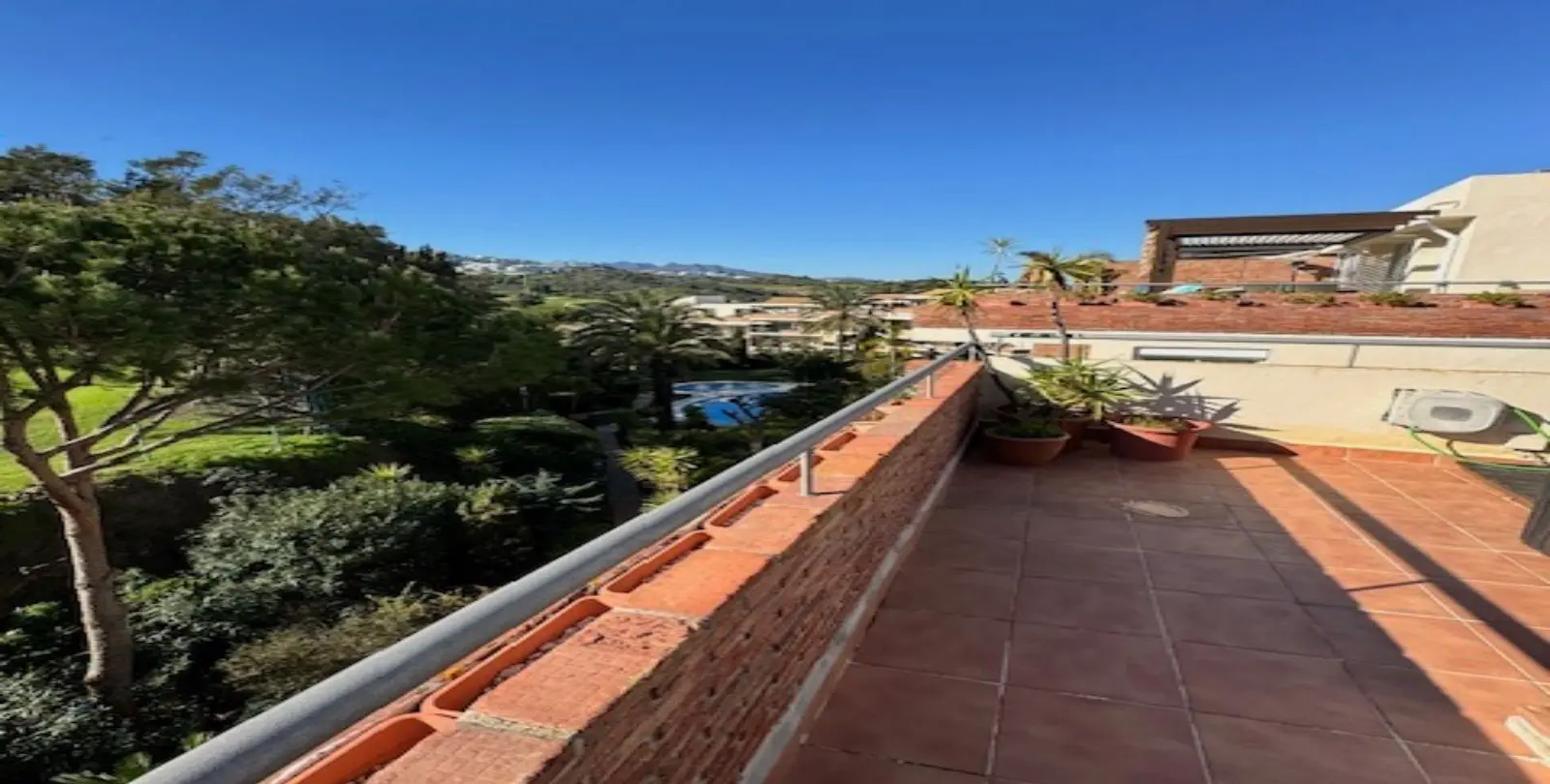 Sale of penthouse in Riviera del Sol 33
