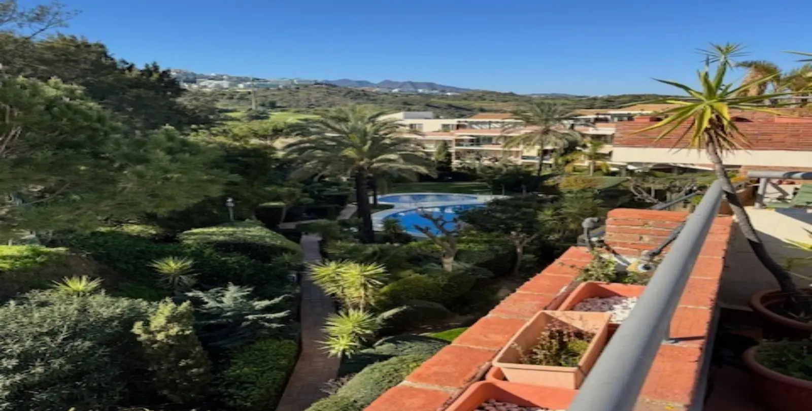 Sale of penthouse in Riviera del Sol 34