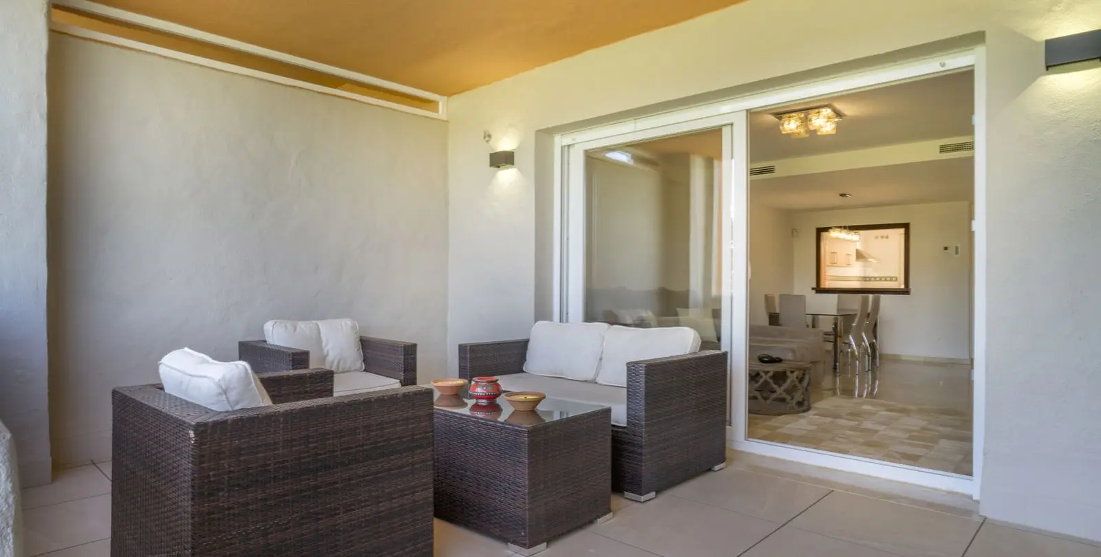 Sale of townhouse in Artola 25