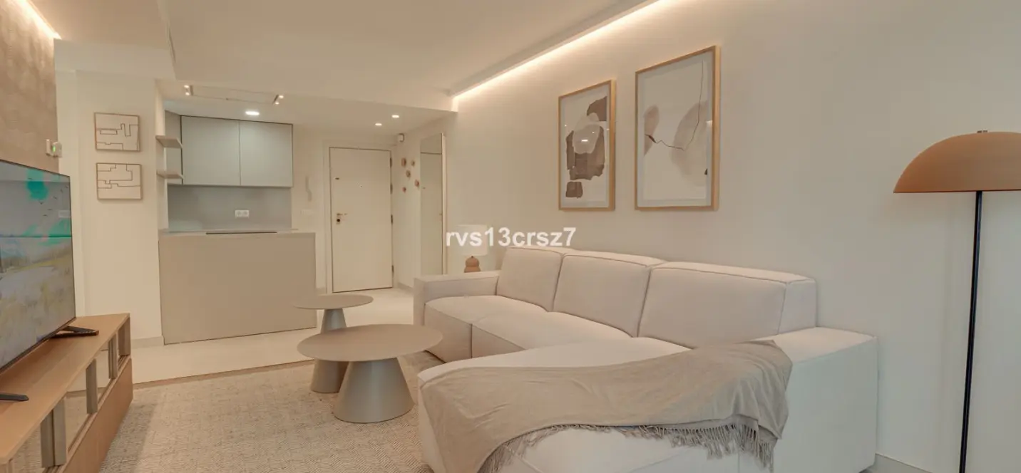 Venta de apartamento en planta media en Marbella 0