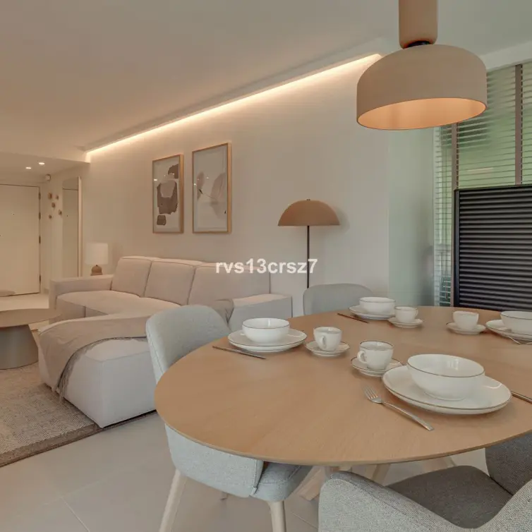 Venta de apartamento en planta media en Marbella