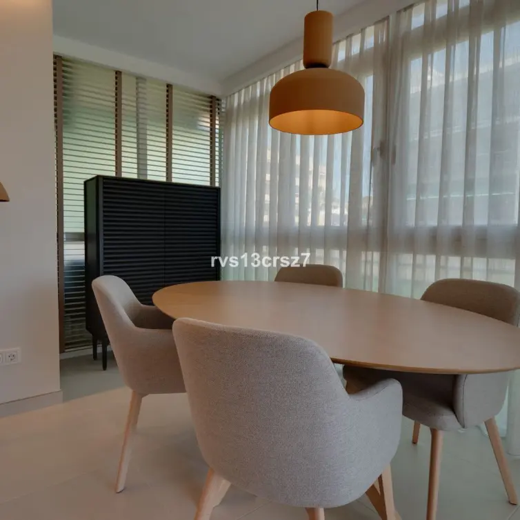 Venta de apartamento en planta media en Marbella