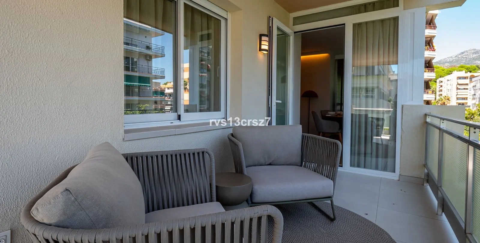 Venta de apartamento en planta media en Marbella 14