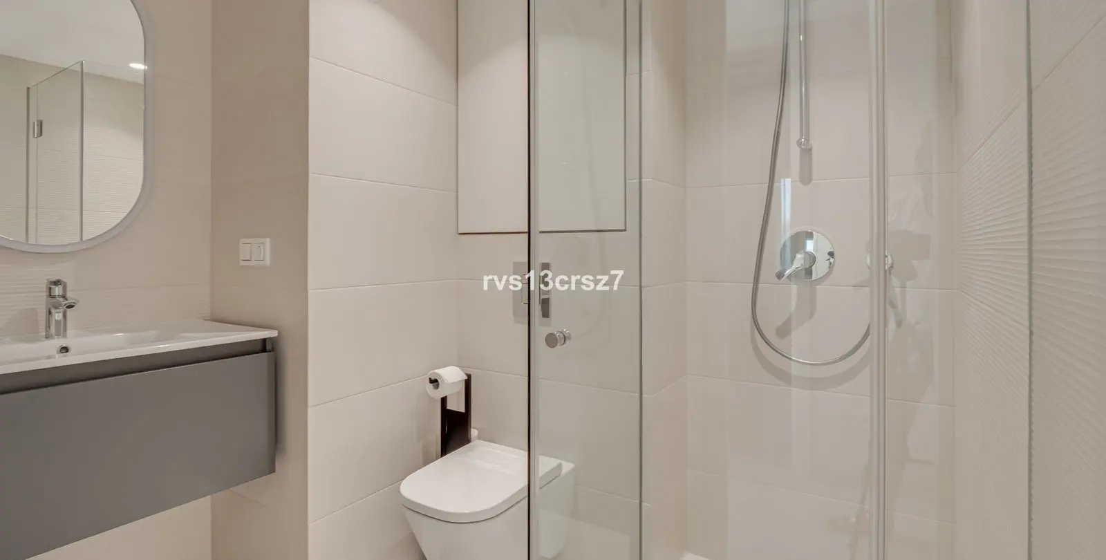 Venta de apartamento en planta media en Marbella 22