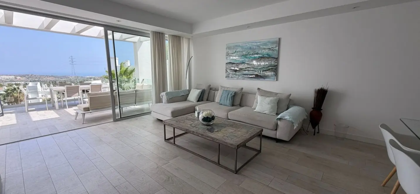 Venta de apartamento en planta media en Casares 3