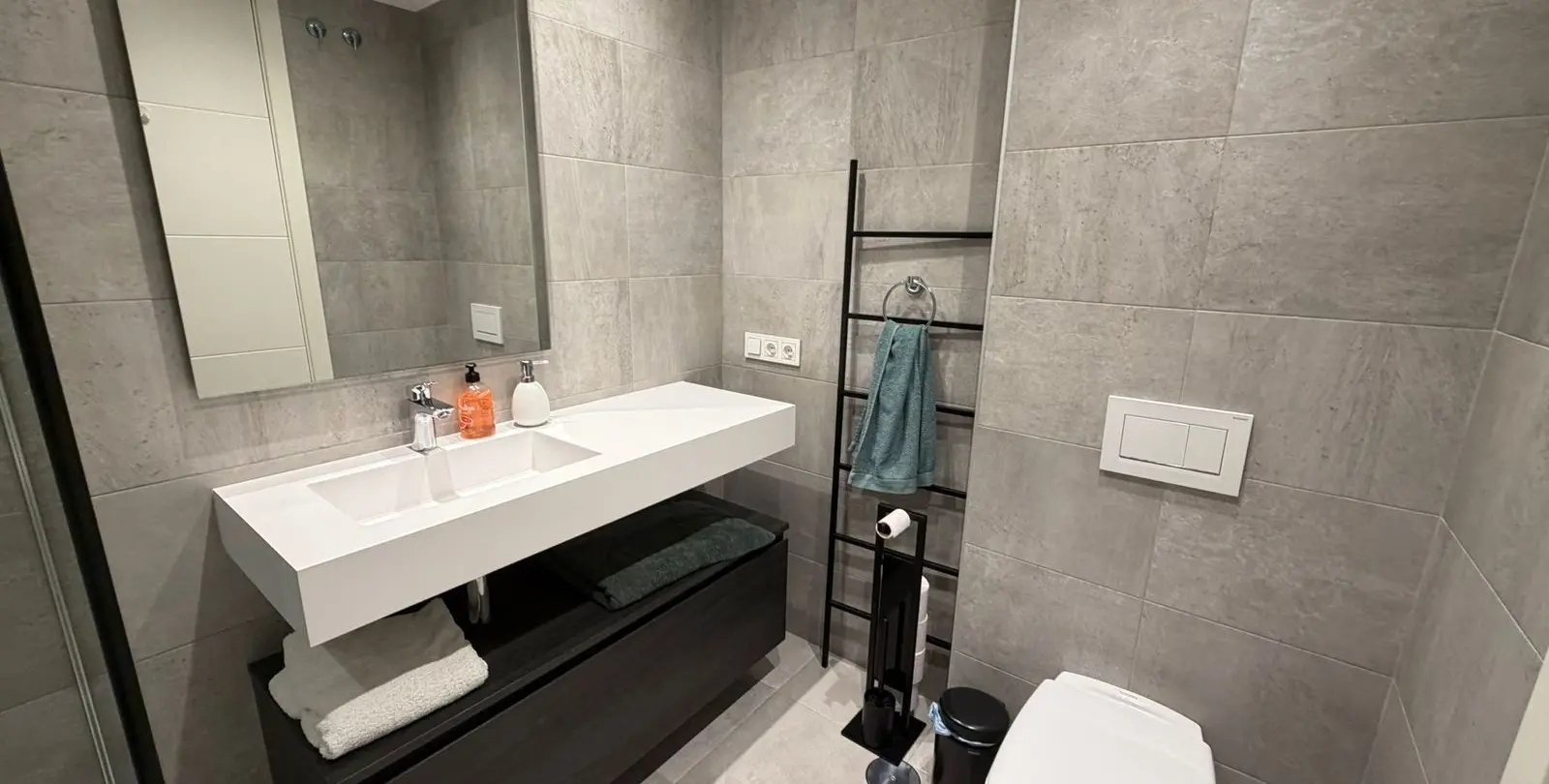 Venta de apartamento en planta media en Casares 12
