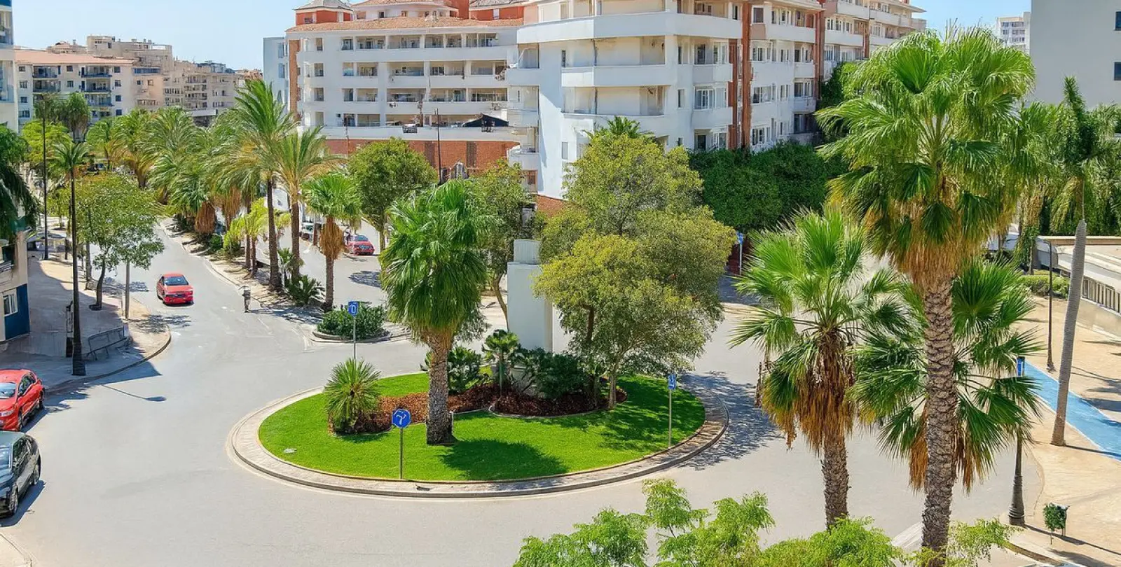 Продажа апартаментов на среднем этаже в Estepona 25