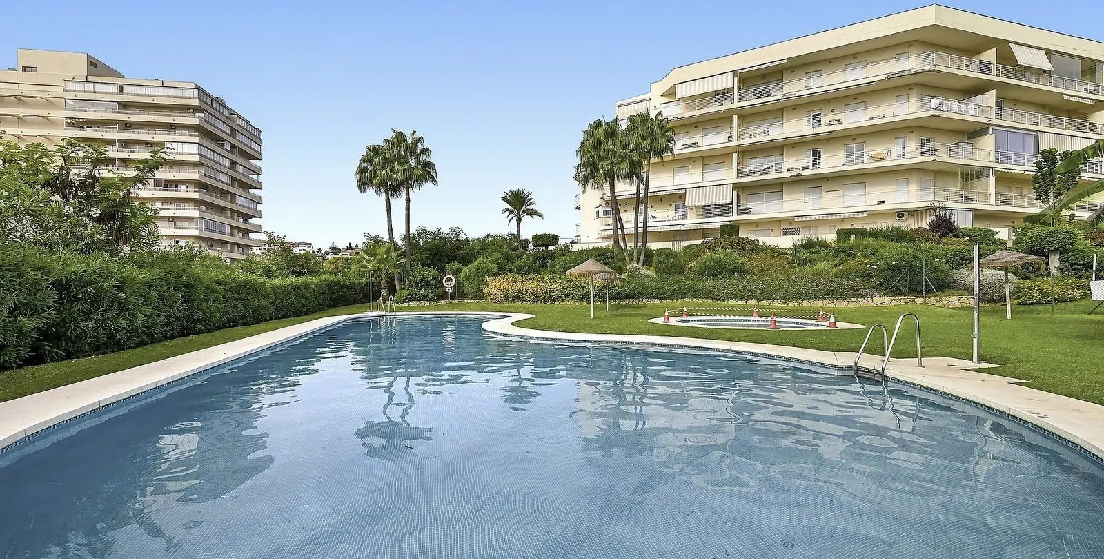 Sale of penthouse in Benalmadena Costa 3