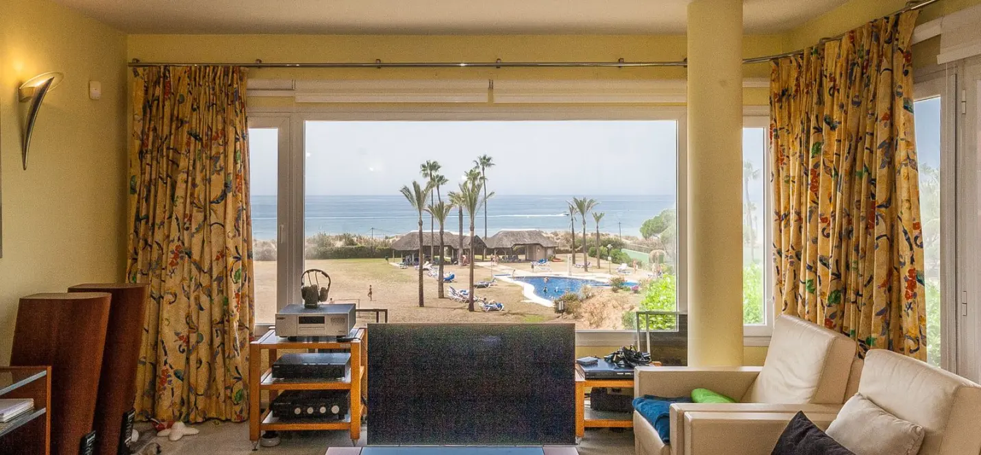 Venta de apartamento en planta media en Elviria 1