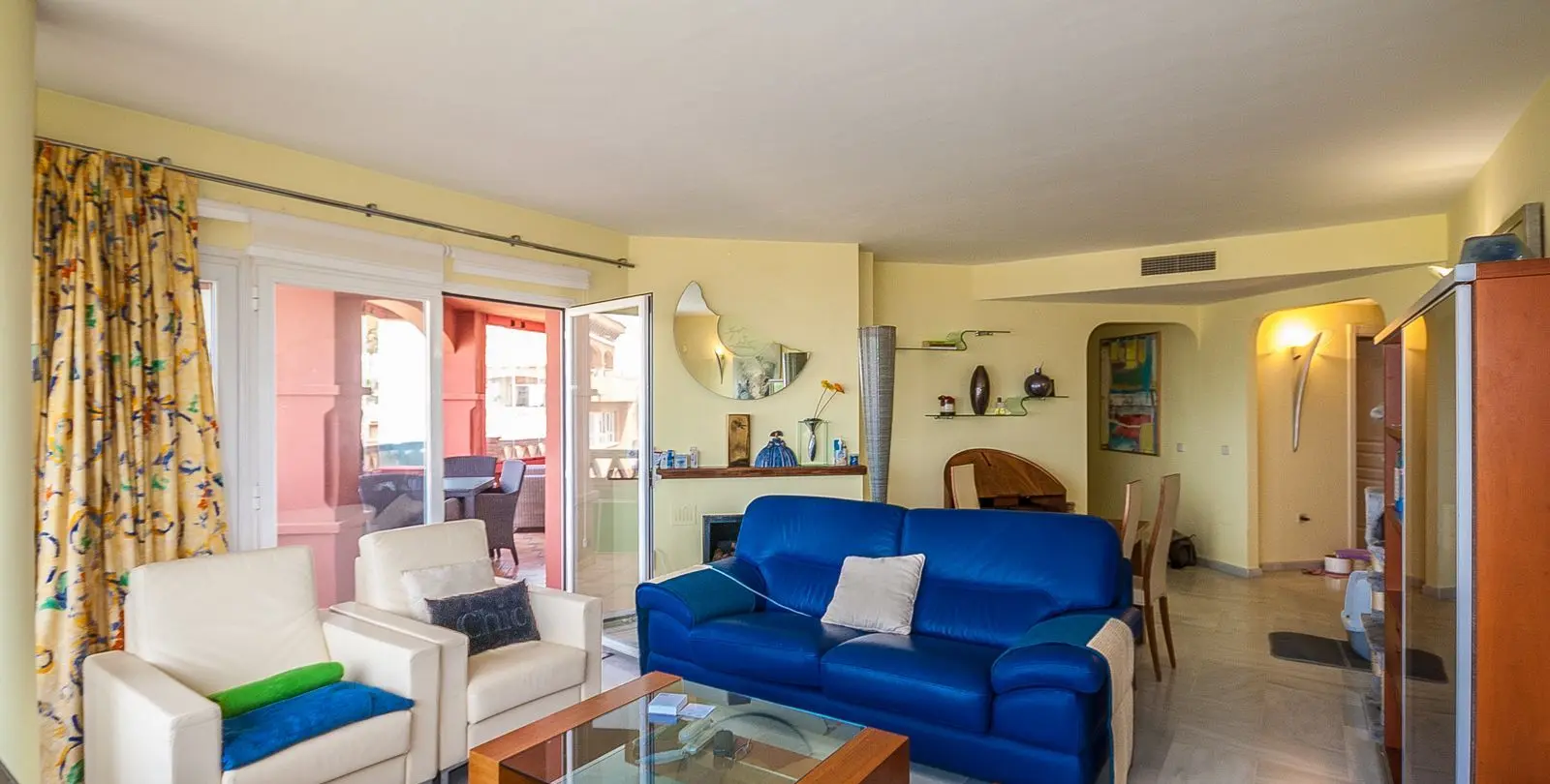 Venta de apartamento en planta media en Elviria 11