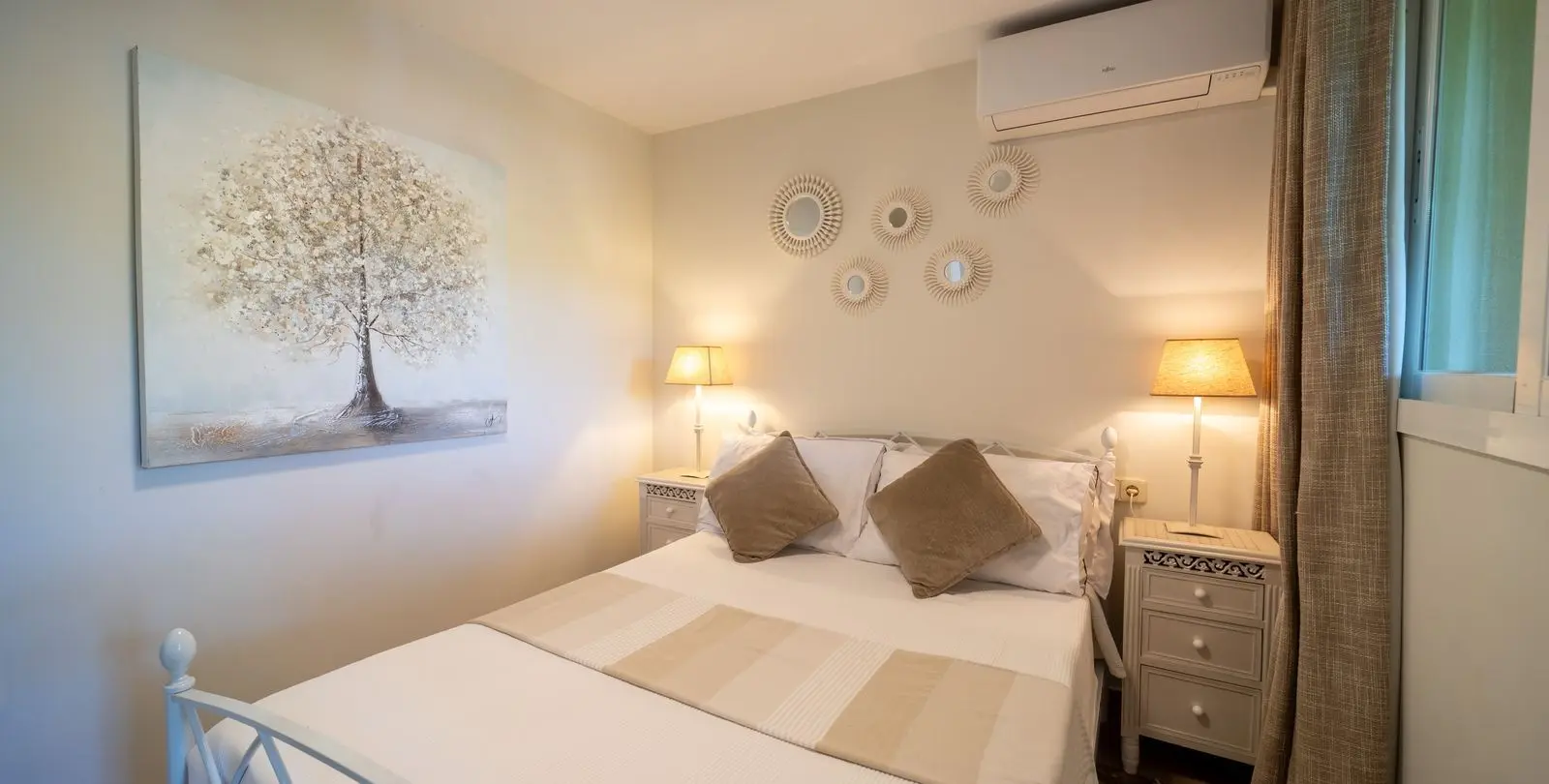 Sale of middle floor apartment in Elviria 15