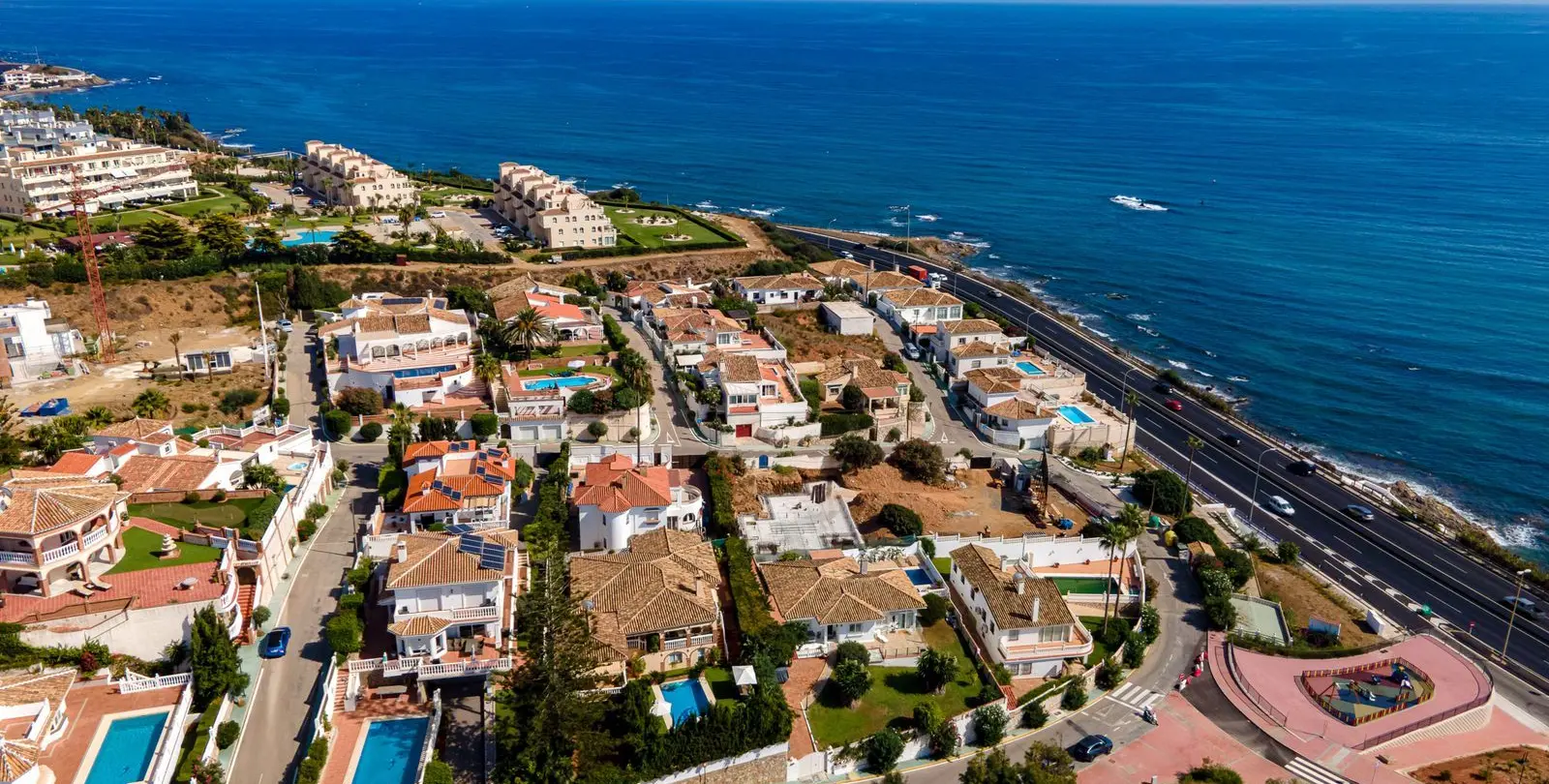 Sale of detached villa in El Chaparral 68